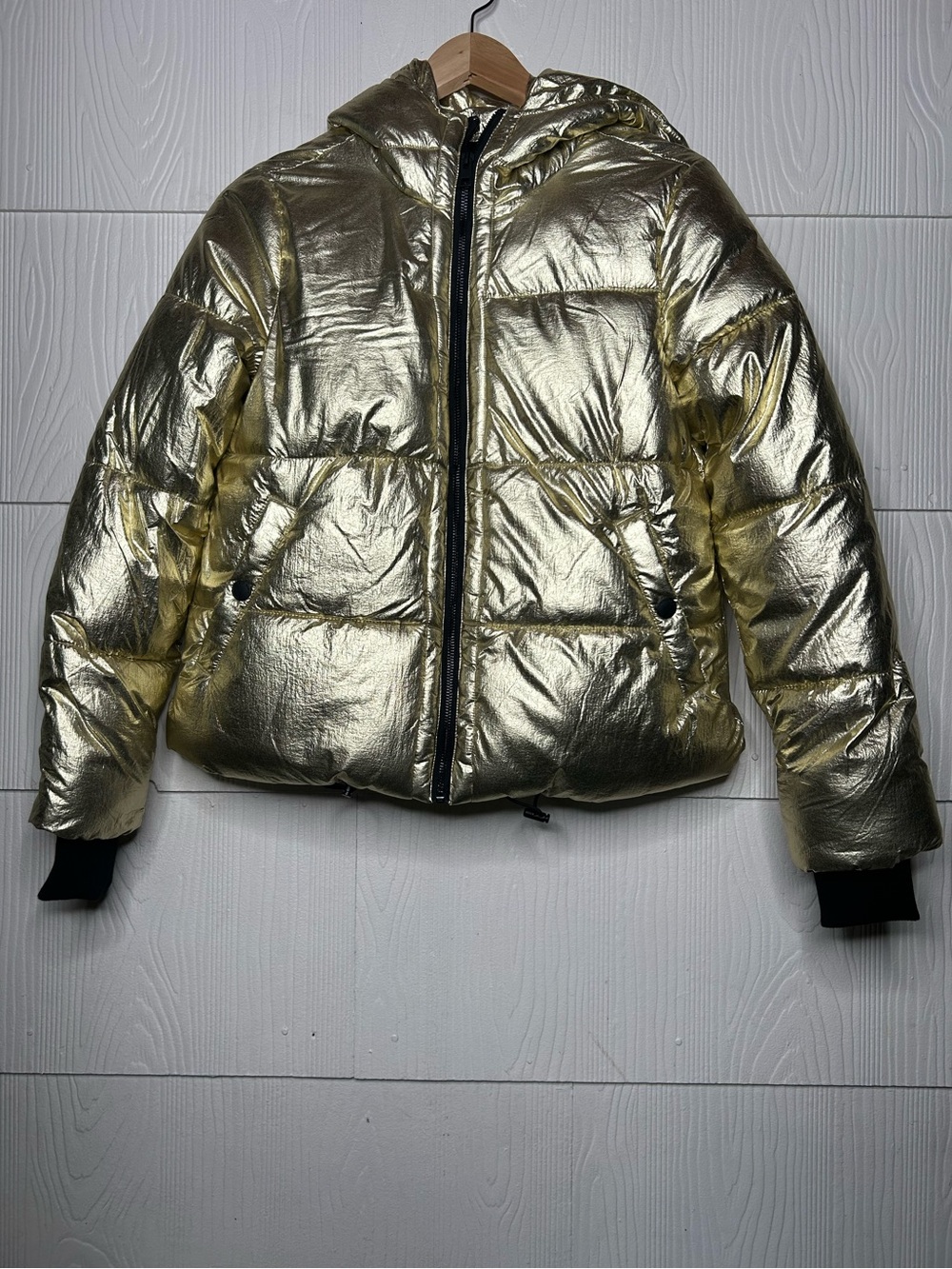 American Eagle Outfitters Metallic Gold Hooded Puffer Jacket